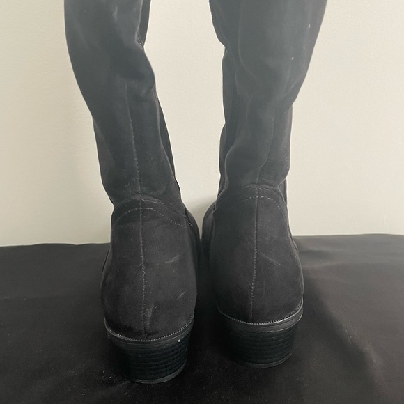 Black Heeled Boots - Picture 6 of 9